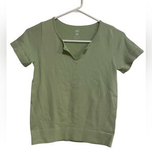 ⭐️ 2/$15 SALE ⭐️ Aura Ribbed Cropped Shirt